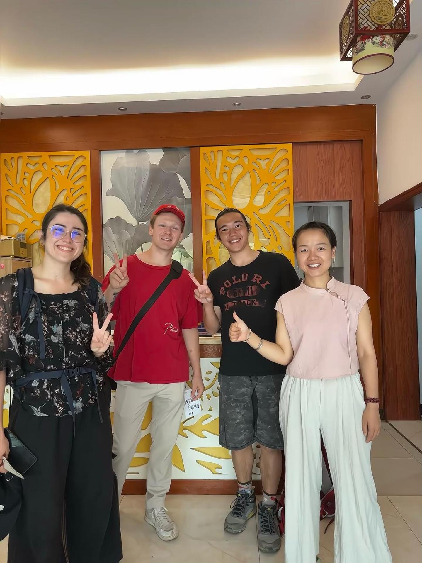 Yijingju Humanistic Inn Zhangjiajie Luaran gambar